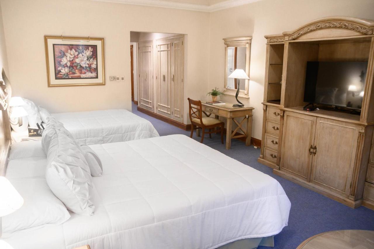 Granados Park Hotel Asuncion Exteriör bild